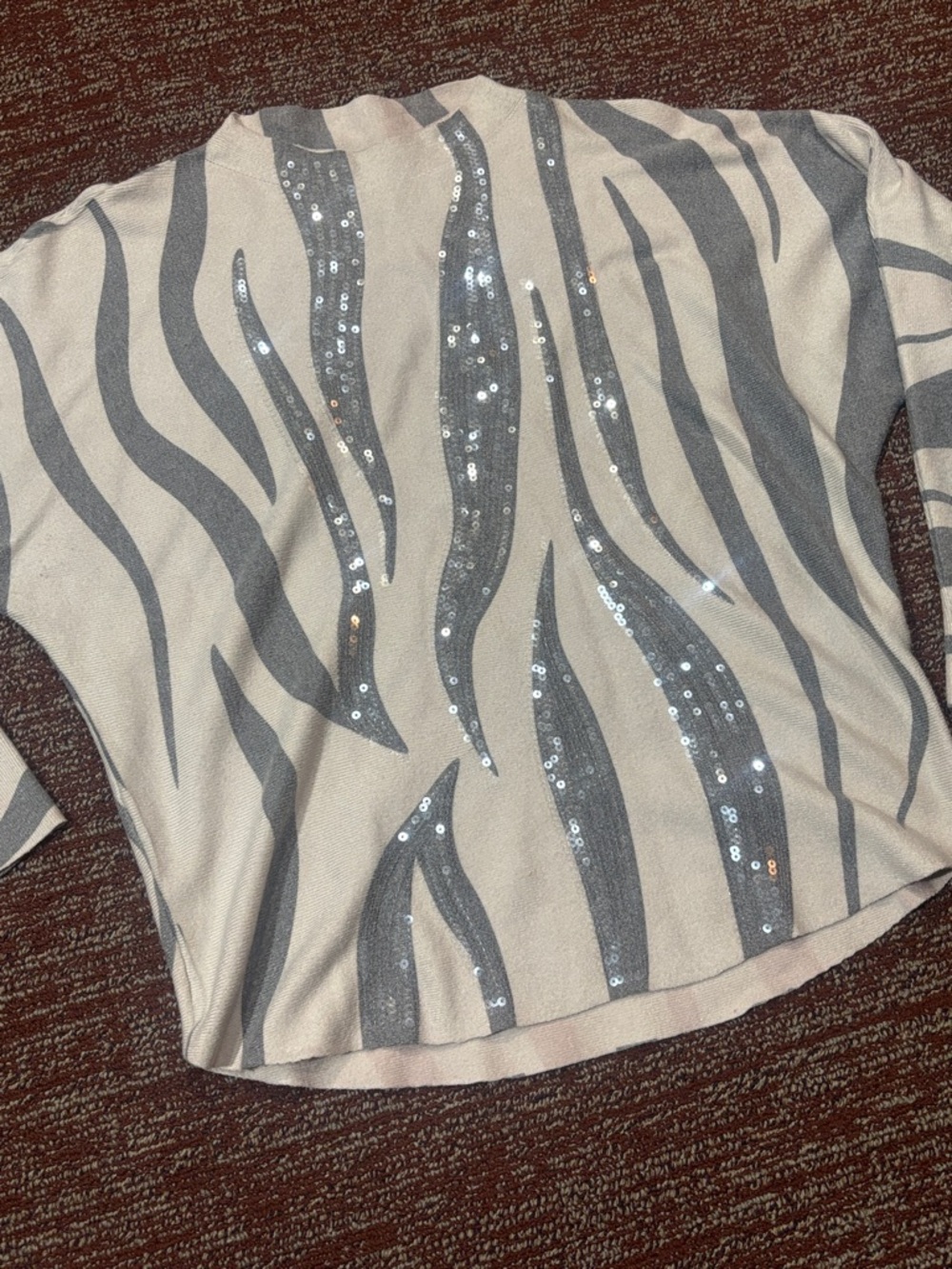 Sioni zebra print sequin lightweight relaxed long sleeve sweater stretch small